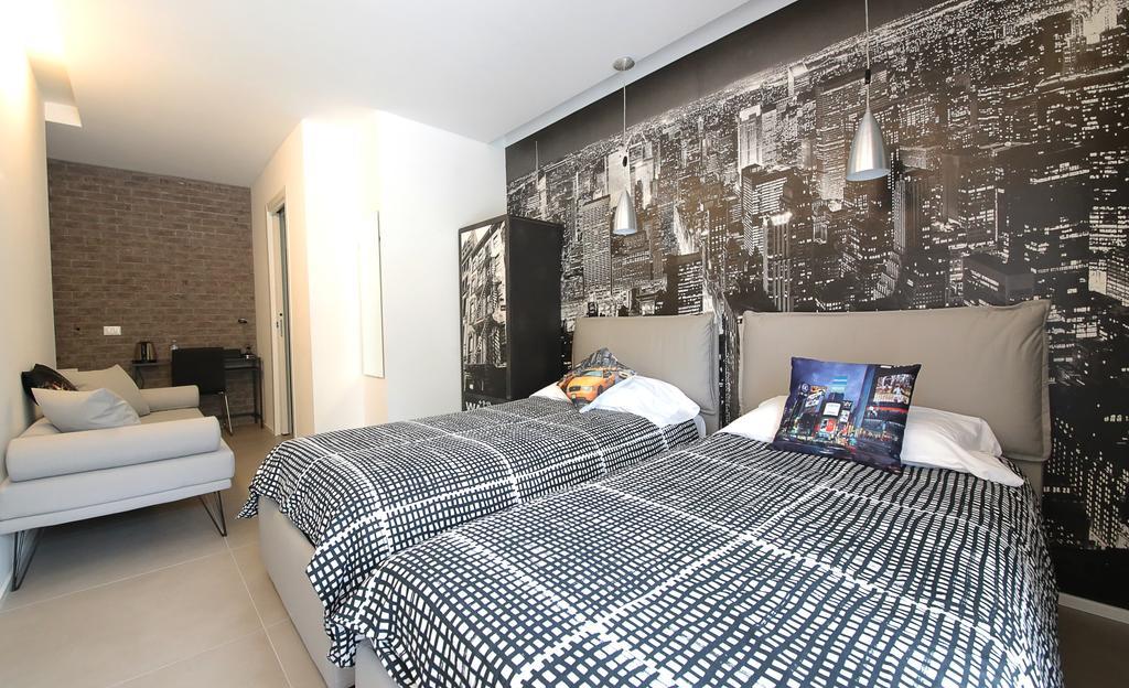 Affittacamere Smile Accomodation Aosta Ngoại thất bức ảnh