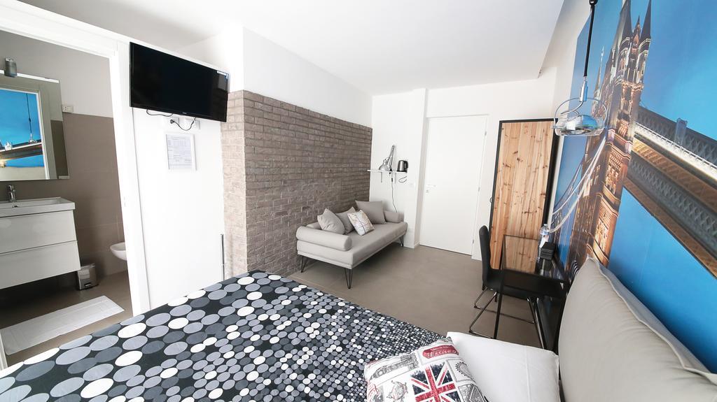 Affittacamere Smile Accomodation Aosta Ngoại thất bức ảnh