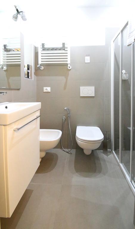 Affittacamere Smile Accomodation Aosta Ngoại thất bức ảnh