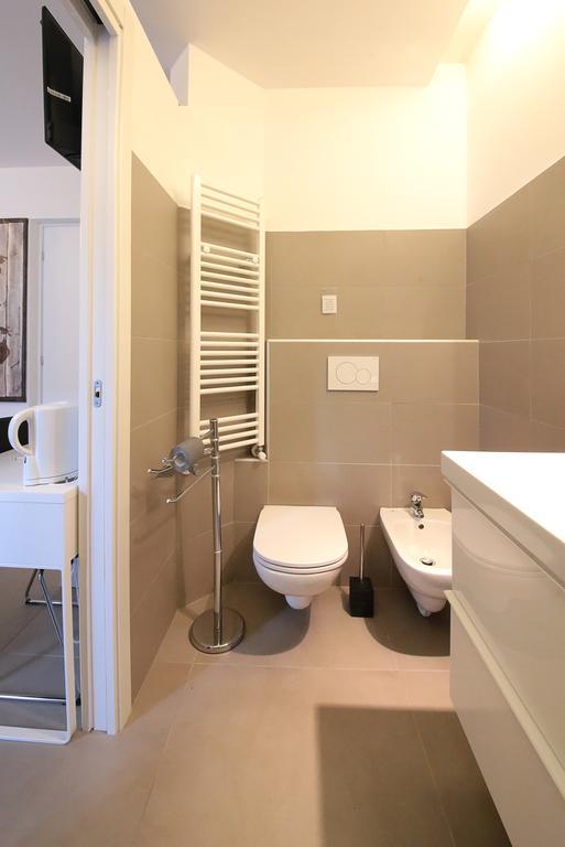 Affittacamere Smile Accomodation Aosta Ngoại thất bức ảnh